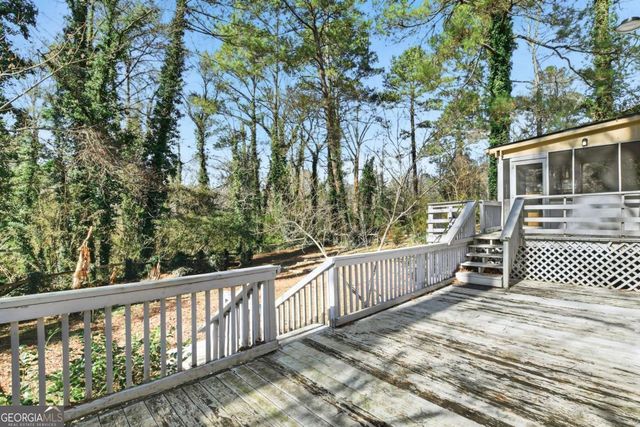 539 Rue Montaigne, Stone Mountain, GA 30083