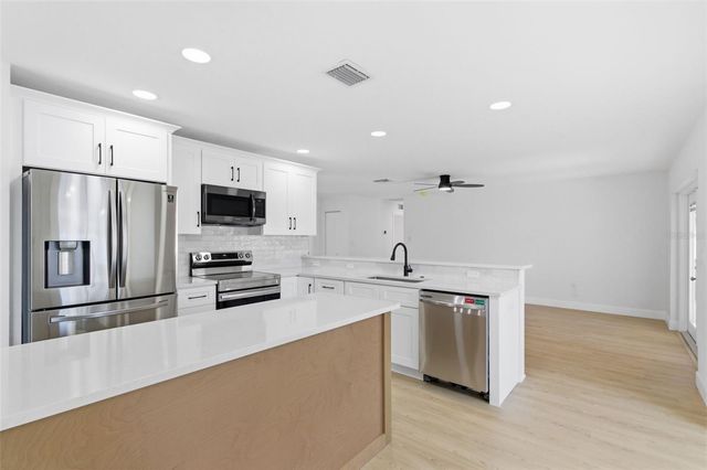 11180 113TH AVENUE, Largo, FL 33778