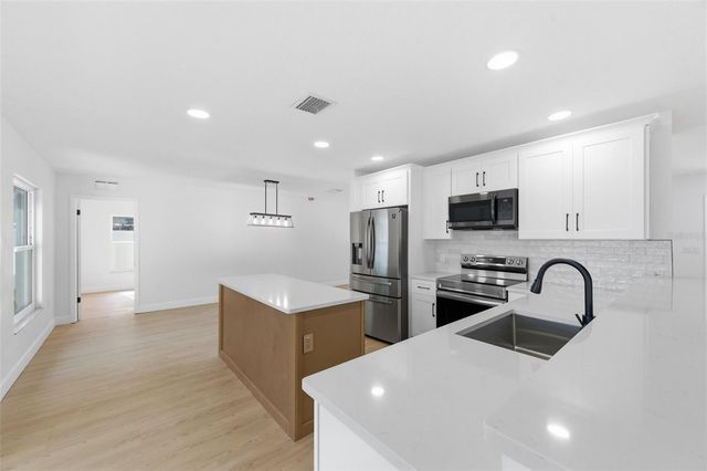 11180 113TH AVENUE, Largo, FL 33778