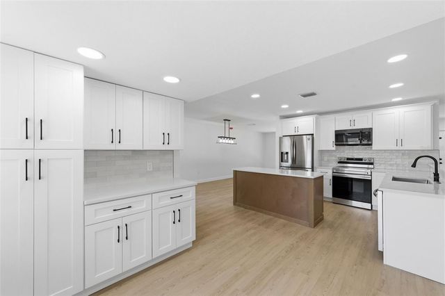 11180 113TH AVENUE, Largo, FL 33778