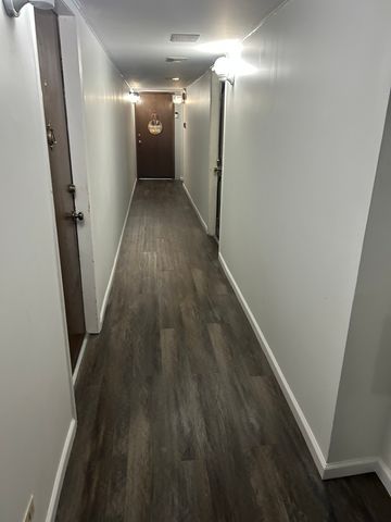 6330 Lincoln Avenue 1E, Morton Grove, IL 60053