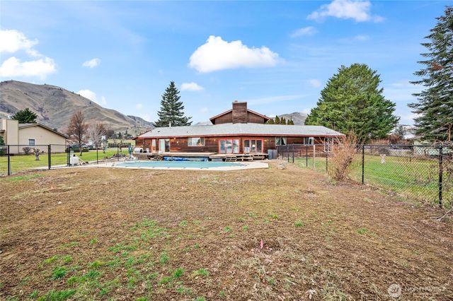 1919 B 5th St, Wenatchee, WA 98801