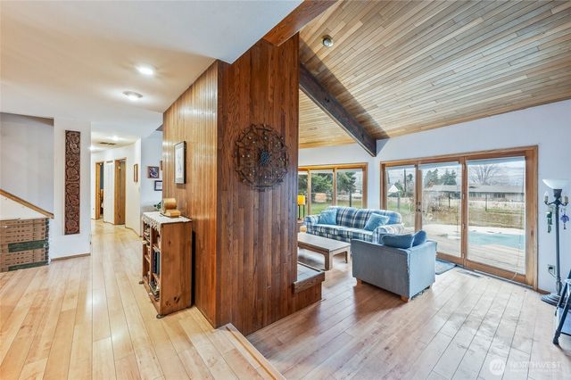 1919 B 5th St, Wenatchee, WA 98801