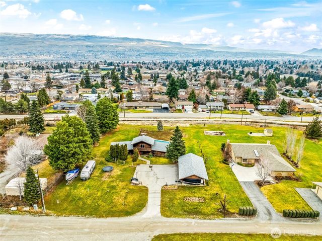 1919 B 5th St, Wenatchee, WA 98801