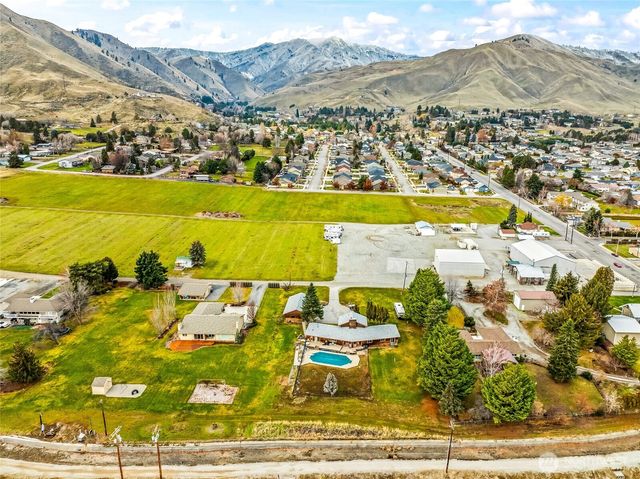 1919 B 5th St, Wenatchee, WA 98801