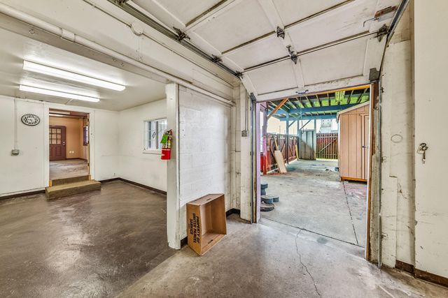 211 N Front Street, Central Point, OR 97502