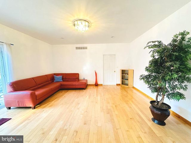2270 DALE RD, Huntingdon Valley, PA 19006