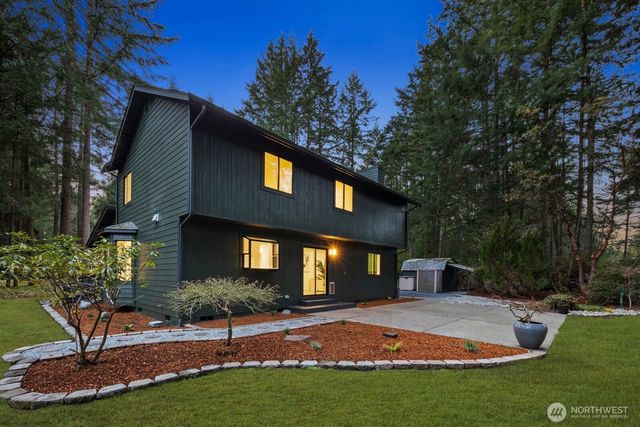 1182 SE Irish Court, Port Orchard, WA 98367