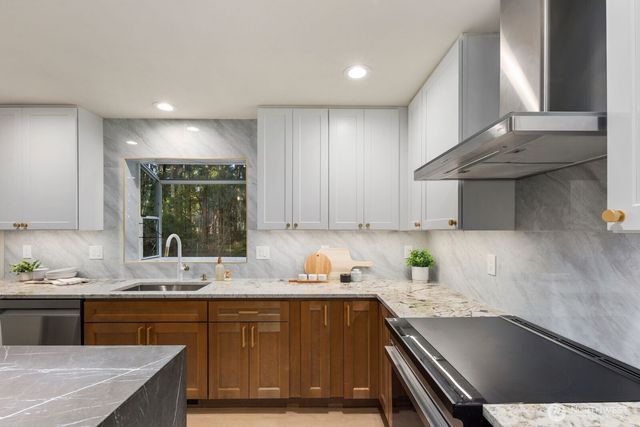 1182 SE Irish Court, Port Orchard, WA 98367