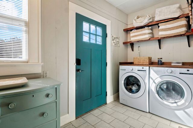 1025 Lake Shore DR, Spicewood, TX 78669