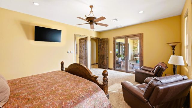 13661 E HIGHWAY 90, Kingsbury, TX 78638