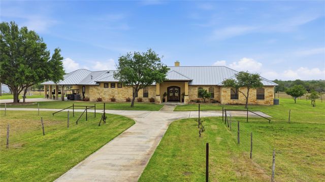 13661 E HIGHWAY 90, Kingsbury, TX 78638