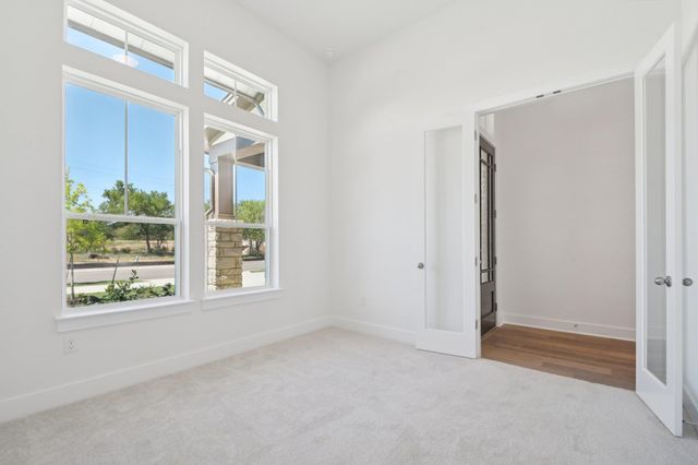 110 Comfort DR, Buda, TX 78610