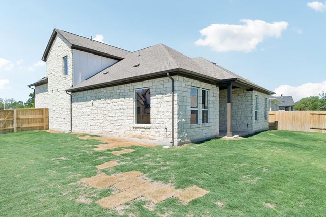 110 Comfort DR, Buda, TX 78610