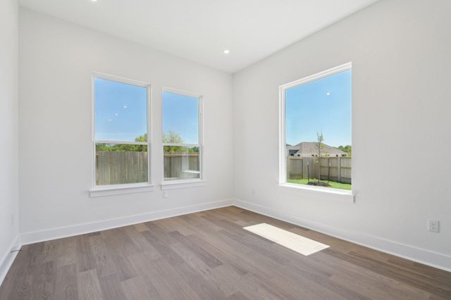 110 Comfort DR, Buda, TX 78610