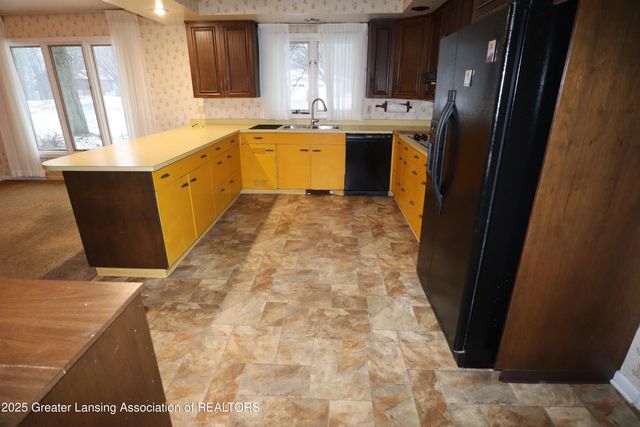 3723 Springbrook Lane, Lansing, MI 48917