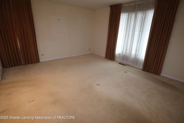 3723 Springbrook Lane, Lansing, MI 48917