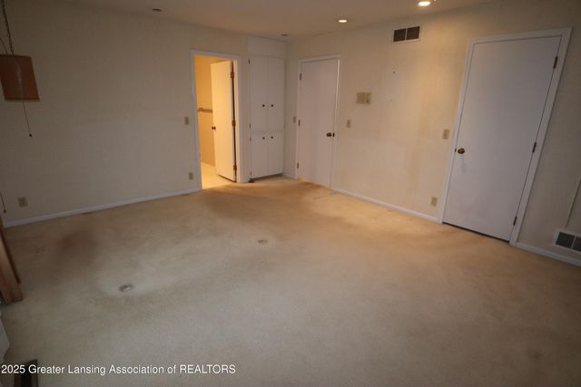 3723 Springbrook Lane, Lansing, MI 48917