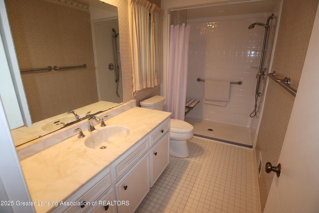 3723 Springbrook Lane, Lansing, MI 48917