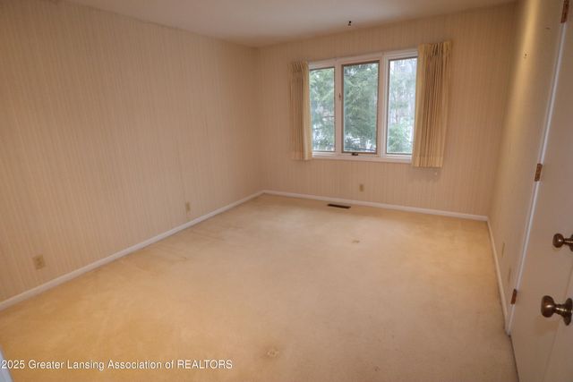 3723 Springbrook Lane, Lansing, MI 48917