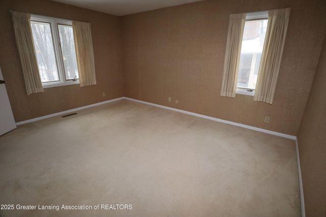 3723 Springbrook Lane, Lansing, MI 48917