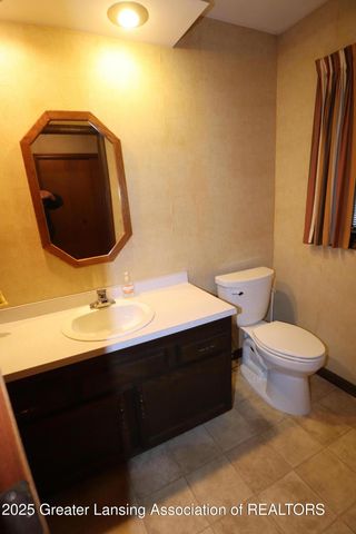 3723 Springbrook Lane, Lansing, MI 48917