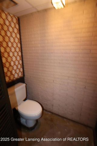 3723 Springbrook Lane, Lansing, MI 48917