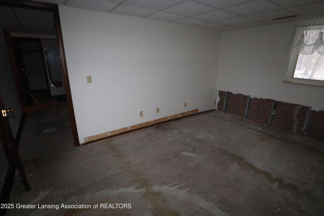 3723 Springbrook Lane, Lansing, MI 48917