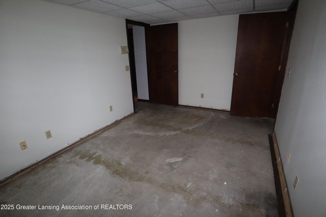 3723 Springbrook Lane, Lansing, MI 48917