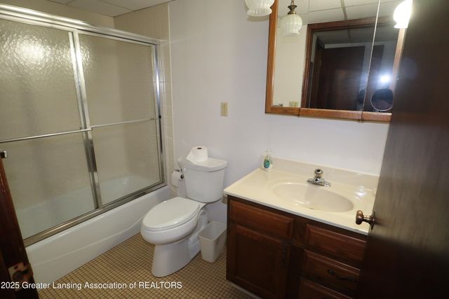 3723 Springbrook Lane, Lansing, MI 48917