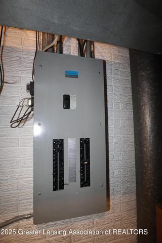 3723 Springbrook Lane, Lansing, MI 48917