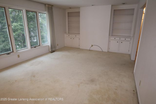 3723 Springbrook Lane, Lansing, MI 48917