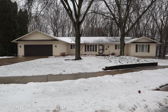 3723 Springbrook Lane, Lansing, MI 48917