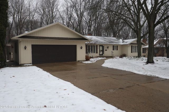 3723 Springbrook Lane, Lansing, MI 48917