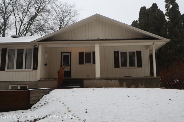 3723 Springbrook Lane, Lansing, MI 48917