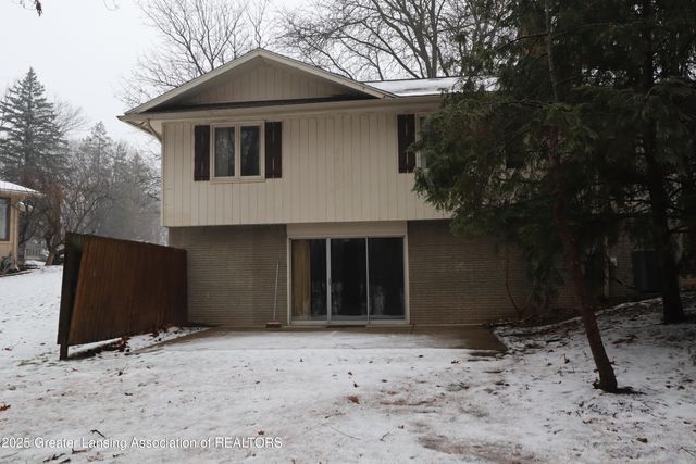 3723 Springbrook Lane, Lansing, MI 48917