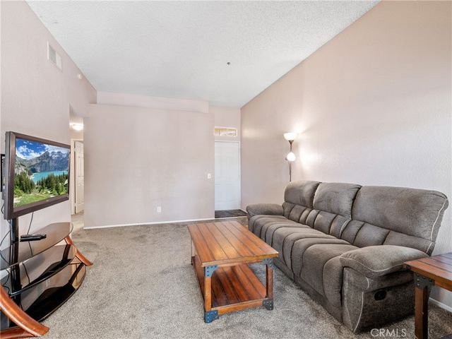 19135 Palo Verde Drive, Apple Valley, CA 92308