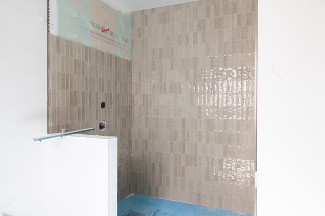 23 College Hill Rd 1, Somerville, MA 02144