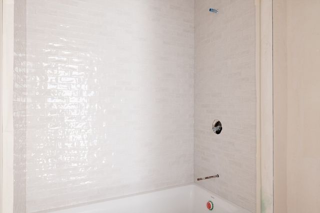 23 College Hill Rd 1, Somerville, MA 02144