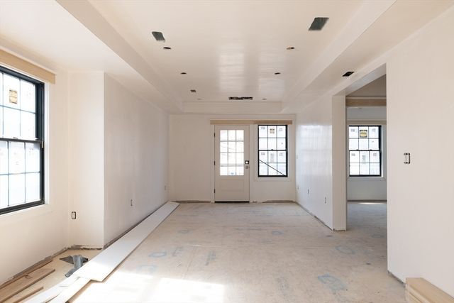 23 College Hill Rd 1, Somerville, MA 02144