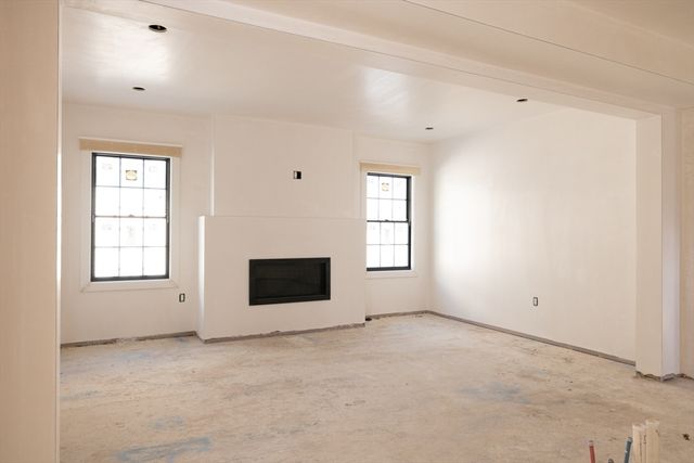 23 College Hill Rd 1, Somerville, MA 02144