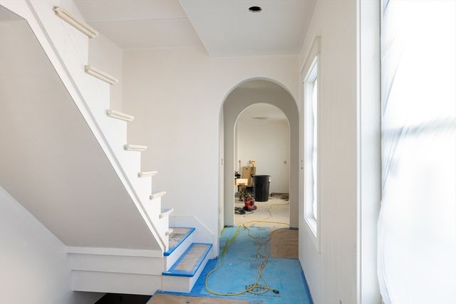 23 College Hill Rd 1, Somerville, MA 02144