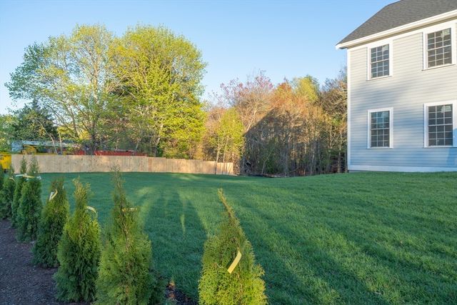 28 Marion, Rochester, MA 02770