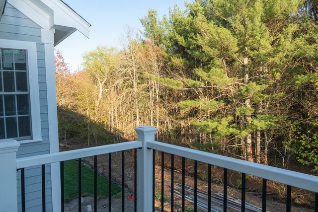 28 Marion, Rochester, MA 02770