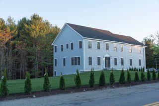 28 Marion, Rochester, MA 02770