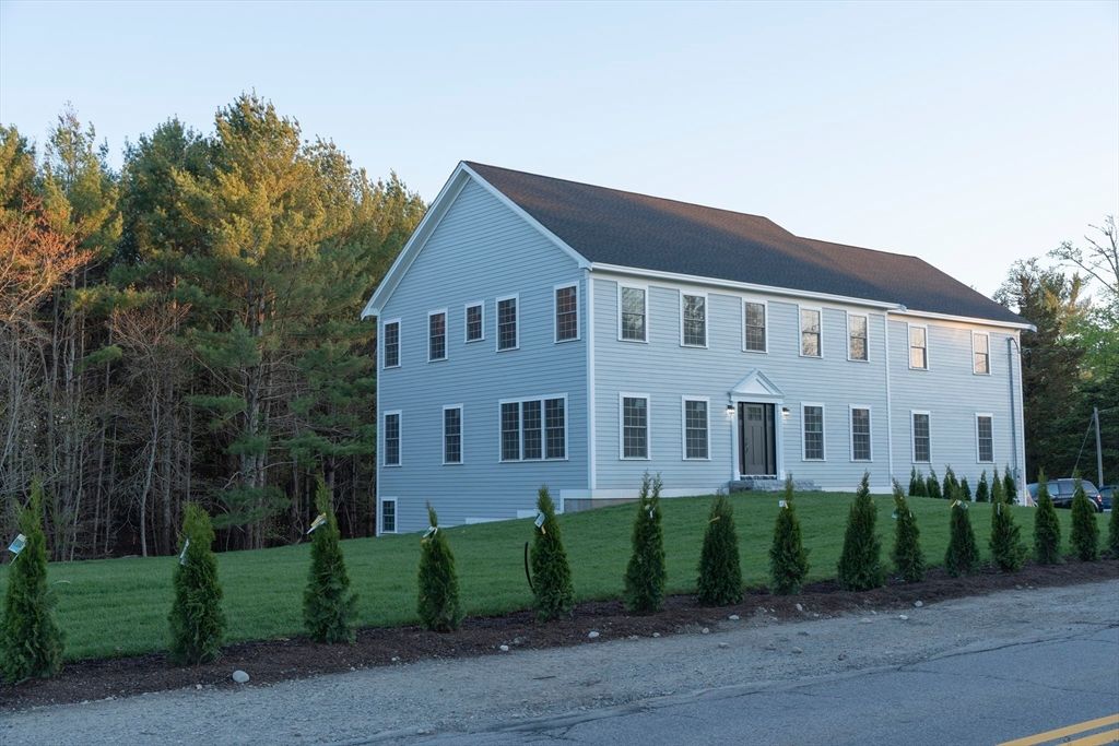 28 Marion, Rochester, MA 02770