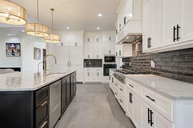 18333 Chelsea Circle, Newalla, OK 74857