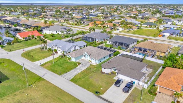 2705 SW 32ND LANE, Cape Coral, FL 33914