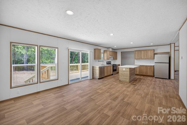 194 Harvick Lane, Lexington, NC 27294
