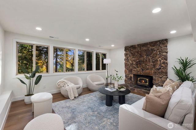 25510 SE 159th Street, Issaquah, WA 98027